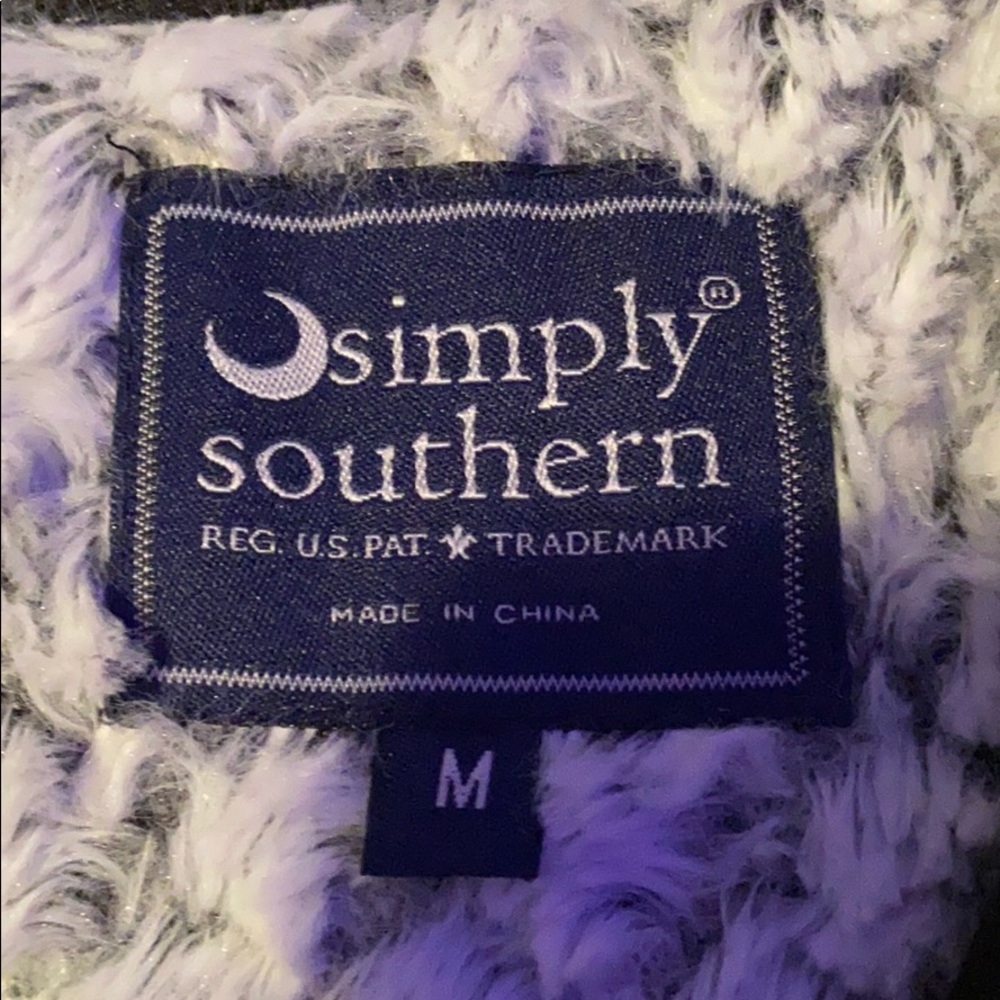 simply southern pull over
